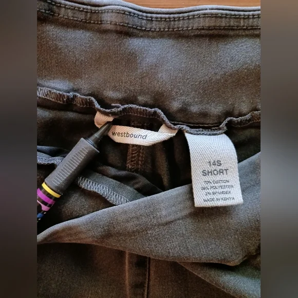 Westbound Womens 14 Short Black Jeans/Pants Pull On Style Faded Black/Charcoal - Picture 2 of 9